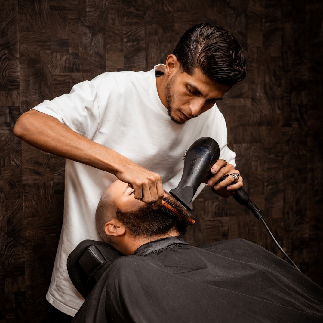 Mo, Master Barber & Stylist bij Icon Barbershop